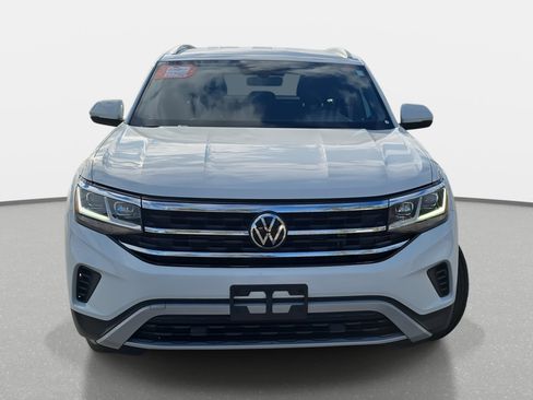 Used 2023 Volkswagen Atlas Cross Sport SE image 2