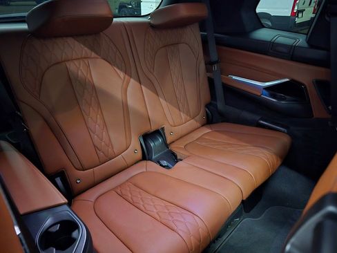 Used 2025 BMW X7 xDrive40i w/ Executive Package AWD/4WD image 34