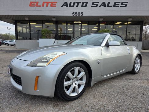 Used 2005 Nissan 350Z Touring image 9