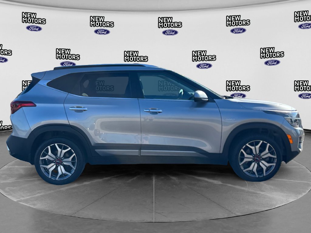 Used 2022 Kia Seltos SX w/ Sunroof Package AWD/4WD image 7