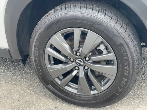 Certified 2022 Nissan Pathfinder SV w/ SV Premium Package AWD/4WD image 32