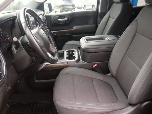 Used 2022 Chevrolet Silverado 1500 RST w/ Convenience Package II image 13