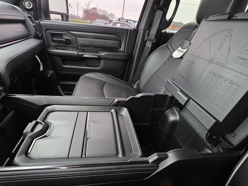 Used 2023 RAM 2500 Limited image 25