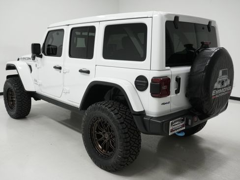 Used 2022 Jeep Wrangler Unlimited Rubicon 4xe w/ Cold Weather Group image 6