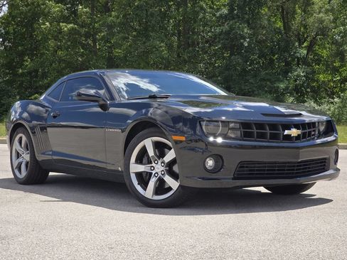 Used 2010 Chevrolet Camaro SS w/ RS Package RWD image 2