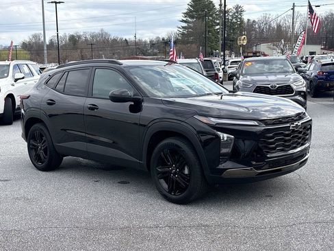 New 2026 Chevrolet Trax ACTIV w/ Driver Confidence Package image 2