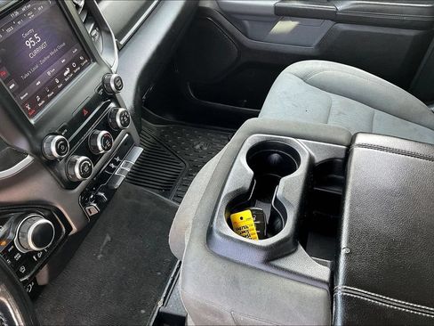 Used 2020 RAM 1500 Big Horn AWD/4WD image 9