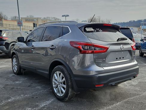 Certified 2022 Nissan Rogue Sport SV image 5