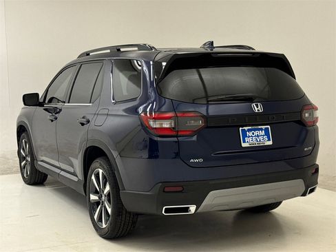 New 2025 Honda Pilot Elite image 8