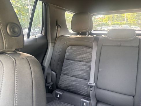 Used 2025 Chevrolet Equinox LT FWD image 39