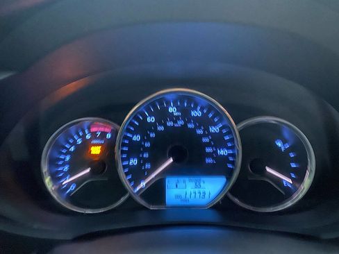 Used 2014 Toyota Corolla LE image 43