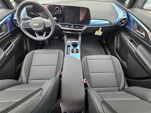 New 2026 Chevrolet Equinox EV LT image 20