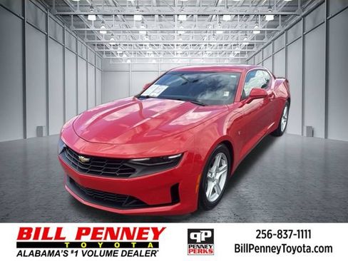 Used 2022 Chevrolet Camaro LT RWD image 1
