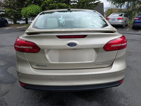 Used 2018 Ford Focus Titanium image 5