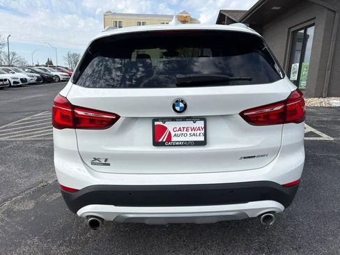 Used 2022 BMW X1 xDrive28i w/ Convenience Package AWD/4WD image 4
