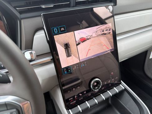 New 2026 GMC Terrain Denali w/ LPO, Floor Liner Package AWD/4WD image 21