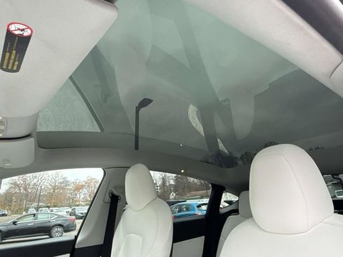 Used 2020 Tesla Model Y Long Range image 14