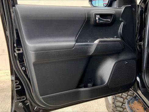 Used 2022 Toyota Tacoma 4x4 Double Cab image 27