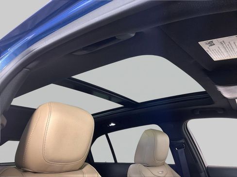 Used 2025 Cadillac XT4 Premium Luxury w/ Technology Package AWD/4WD image 27