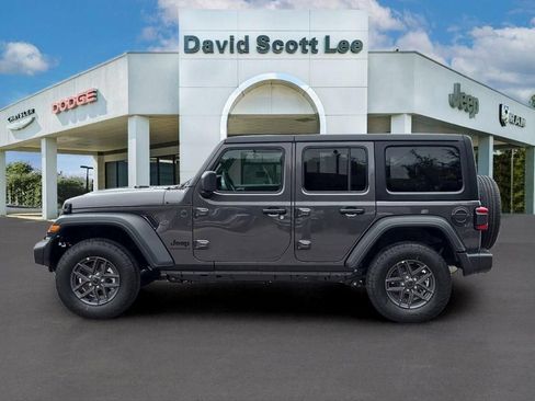 New 2026 Jeep Wrangler Unlimited Sport w/ Dual Top Group AWD/4WD image 11