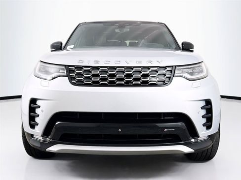 Used 2023 Land Rover Discovery Metropolitan Edition AWD/4WD image 30