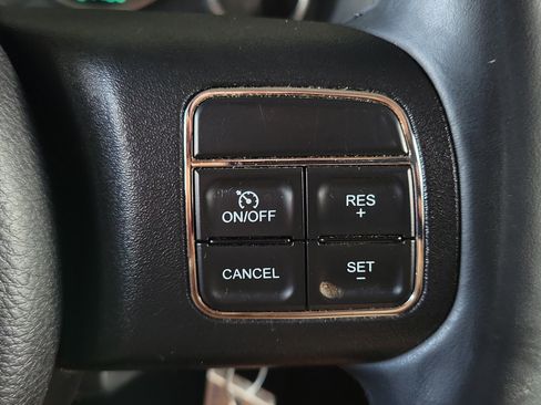 Used 2014 Jeep Wrangler Unlimited Sahara w/ Dual Top Group AWD/4WD image 23