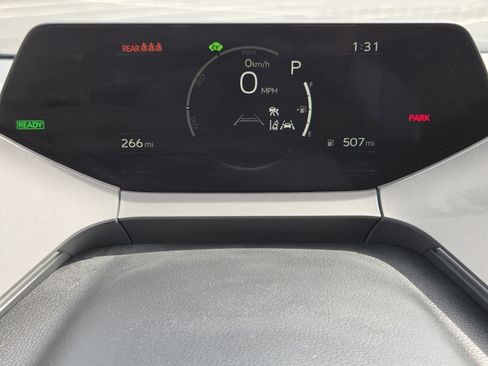 Used 2026 Toyota Prius LE FWD image 31