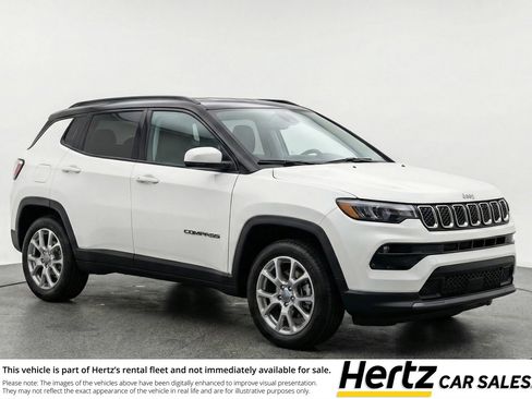 Used 2025 Jeep Compass Limited image 1