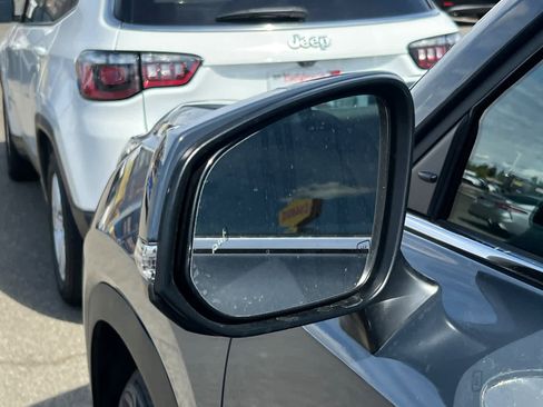 Used 2024 Toyota Grand Highlander XLE image 8