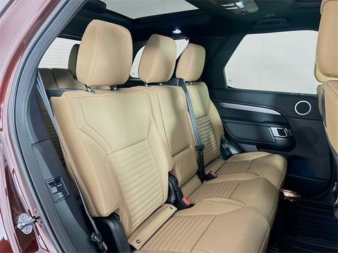 New 2026 Land Rover Discovery Limited Edition image 27