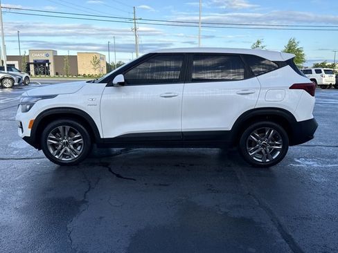 Used 2023 Kia Seltos LX AWD/4WD image 10