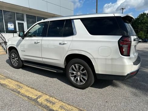 Used 2024 Chevrolet Tahoe LT w/ Luxury Package RWD image 3
