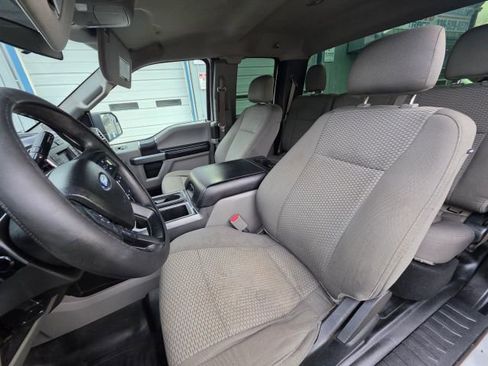 Used 2016 Ford F150 XLT image 14