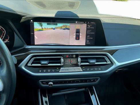 Used 2020 BMW X7 xDrive40i w/ Premium Package AWD/4WD image 15