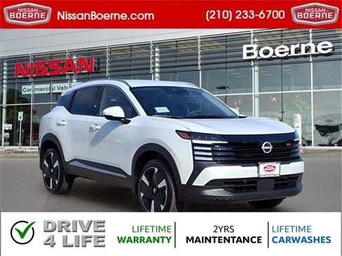 Used 2025 Nissan Kicks SR image 1