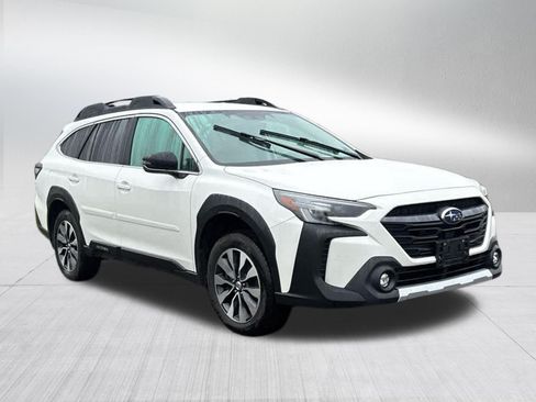 Used 2023 Subaru Outback Limited AWD/4WD image 11