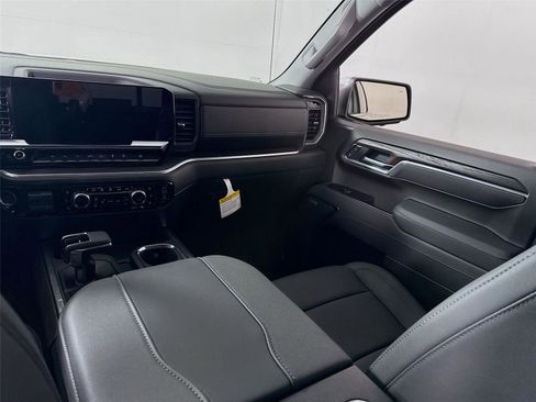 New 2026 GMC Sierra 1500 SLT w/ SLT Premium Plus Package image 18