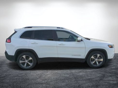 Used 2019 Jeep Cherokee Limited FWD image 2