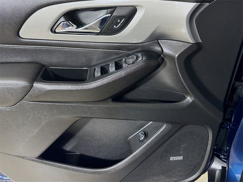 Used 2023 Chevrolet Traverse LT w/ LT Premium Package image 16