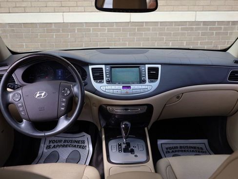 Used 2010 Hyundai Genesis 4.6 image 30