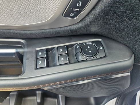 Used 2025 Ford Expedition Active RWD image 14
