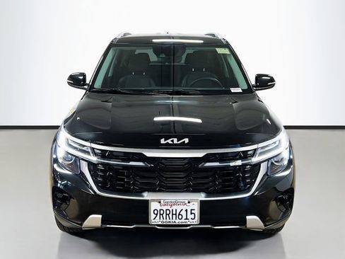 Certified 2025 Kia Seltos S image 2