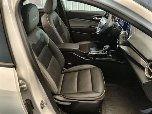 Used 2024 Chevrolet Trax ACTIV w/ Driver Confidence Package image 25