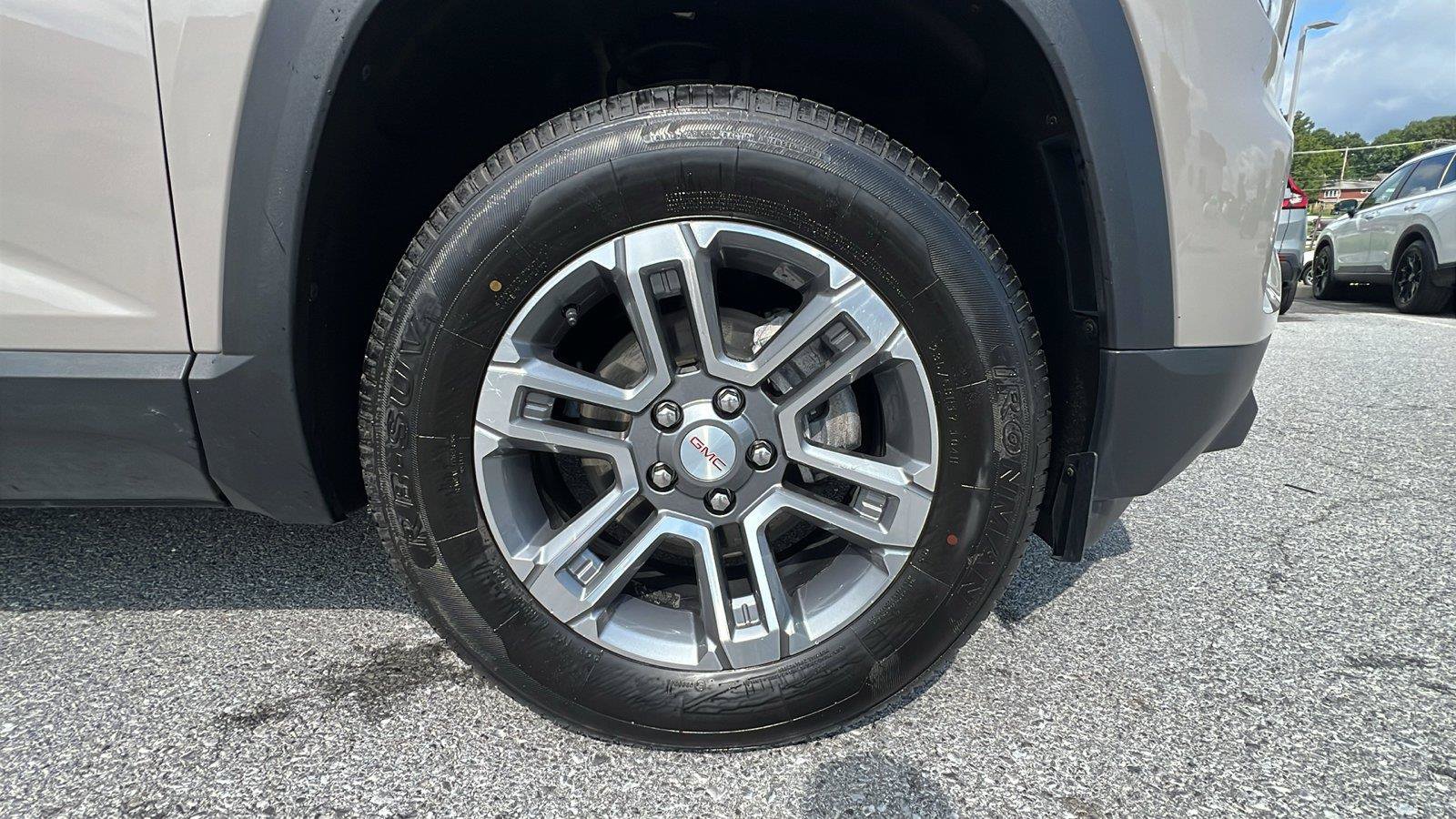 Used 2025 GMC Terrain Elevation AWD/4WD image 11