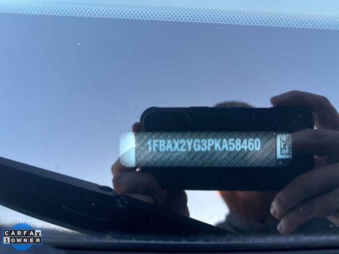 Used 2023 Ford Transit 350 XLT image 10