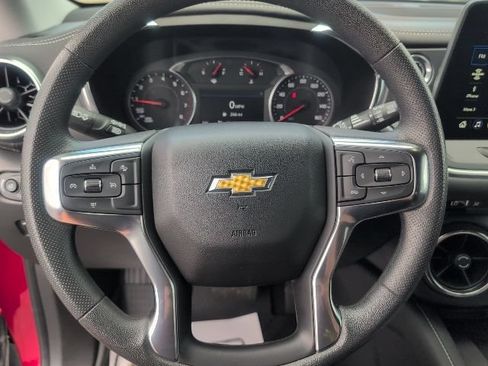Used 2024 Chevrolet Blazer LT w/ Convenience Package FWD image 24