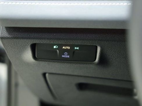 New 2026 Volkswagen Tiguan SE image 25