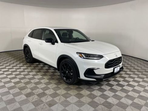 Certified 2025 Honda HR-V Sport image 24