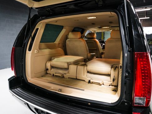 Used 2007 Cadillac Escalade AWD image 15