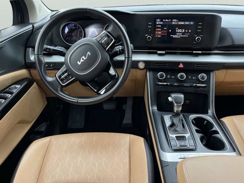 Certified 2024 Kia Carnival LX image 13